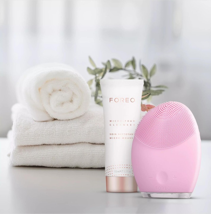 Actual product image Foreo Micro-Foam Cleanser (Foam, 100 ml)