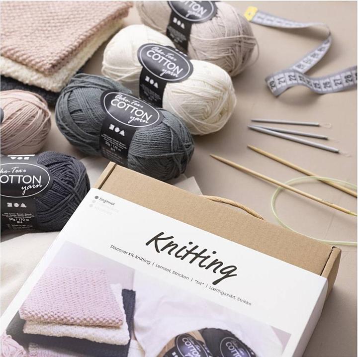 Actual product image Creativ Company Starter Knitting Kit
