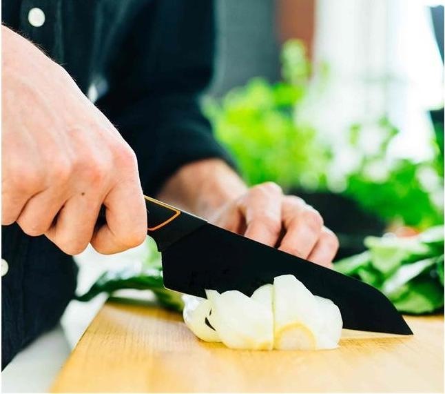 Actual product image Fiskars Santoku (17 cm)