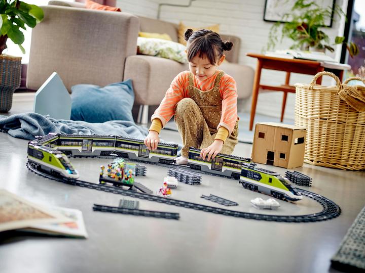 Actual product image LEGO Passenger express train (60337, LEGO City, LEGO Powered UP)
