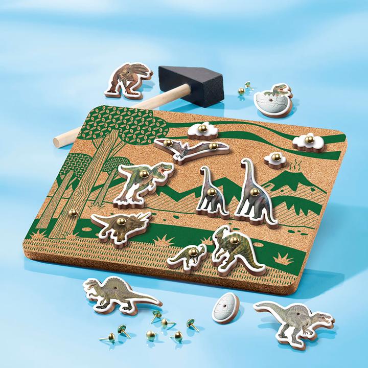 Actual product image Totum Dino Forever - Hammer Tik (Multilingual)