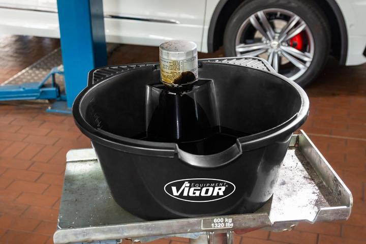 Actual product image Vigor Oil Drain Pan, 8 L