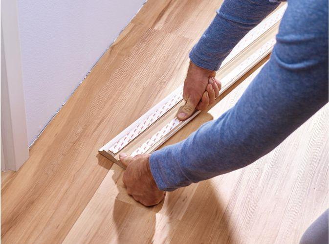 Produktbild tesa Montageband für Tapete & Putz, doppelseitiges Montageklebeband (19 mm)