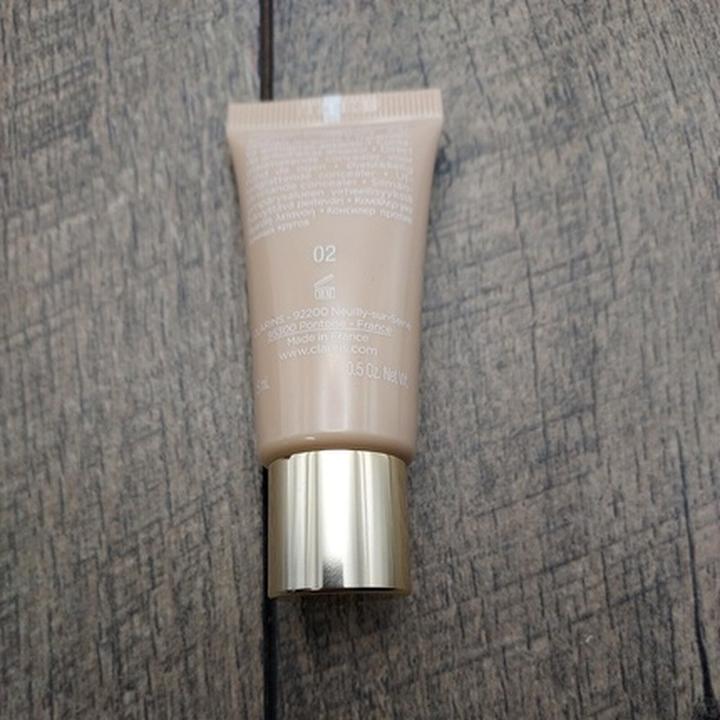 Actual product image Clarins Smoothing Instant Concealer (2)