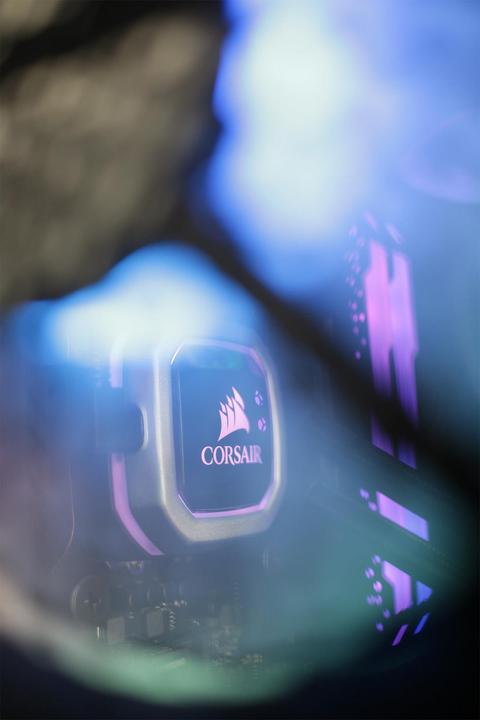 Image du produit Mifcom Spectrum RTX2080S Core i7 (500 Go, 32 Go, Intel Core i7-9700K, GeForce RTX 2080 Super)