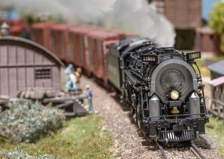 Produktbild Trix Dampflokomotive 2-8-4 Berkshire