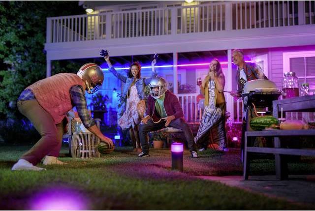 Produktbild Philips Hue Outdoor Erweiterung (RGBW, 200 cm, Outdoor)