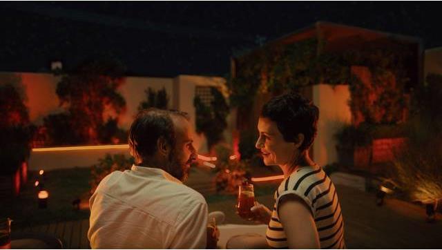Produktbild Philips Hue Outdoor Erweiterung (RGBW, 200 cm, Outdoor)