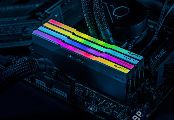 Immagine prodotto Klevv 64GB (32GBx2) CRAS V DDR5 6000Mhz Black Kit (2 x 32GB, 6000 MHz, RAM DDR5, DIMM)
