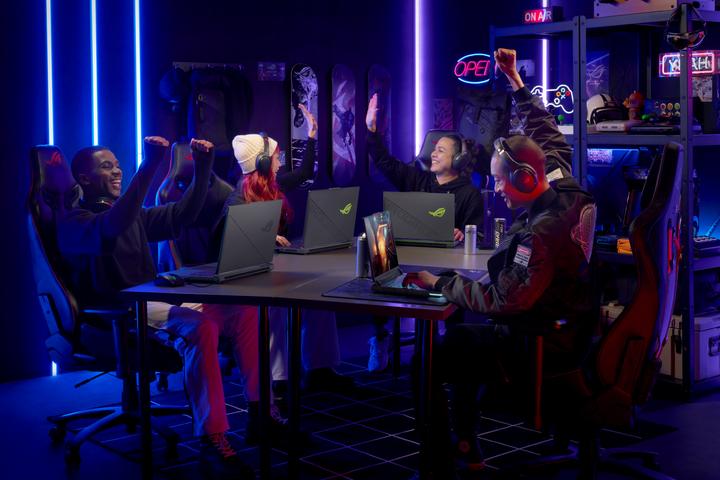 Produktbild ASUS G614JI-N3432W (16", 1000 GB, 32 GB, Eng. Int., Intel Core i7-13650HX)