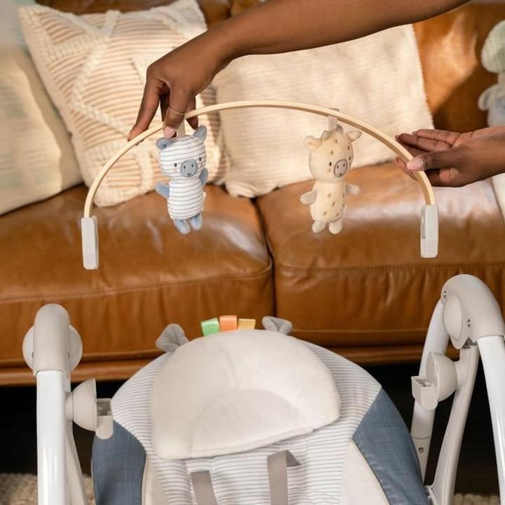 Produktbild Ingenuity Swing 'n Go Babyschaukel & Babywippe mit Spielbogen