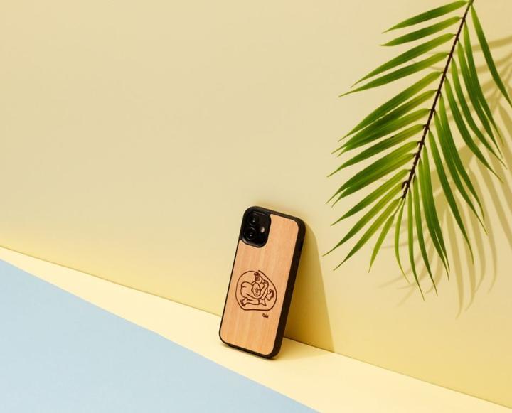 Produktbild Man.Wand &WOOD case for iPhone 12 mini child with fish (Apple iPhone 12 mini)