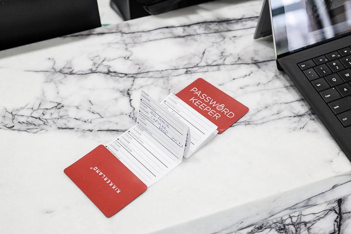 Produktbild Kikkerland Password Keeper Book (Kein Einband)