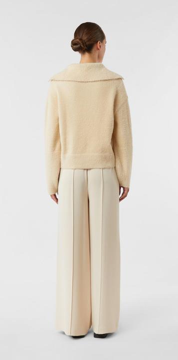 Produktbild Comma Strickpullover Verkürzter Pullover mit V-Ausschnitt und Umlegekragen (36)