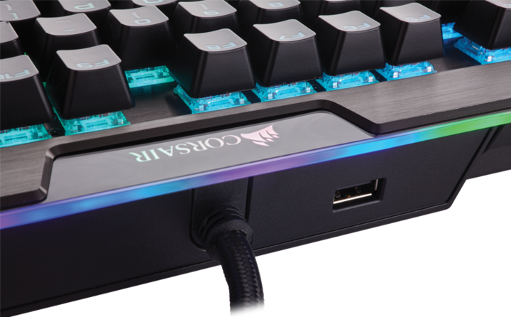 Produktbild Corsair K95 Platinum (DE, Kabelgebunden)