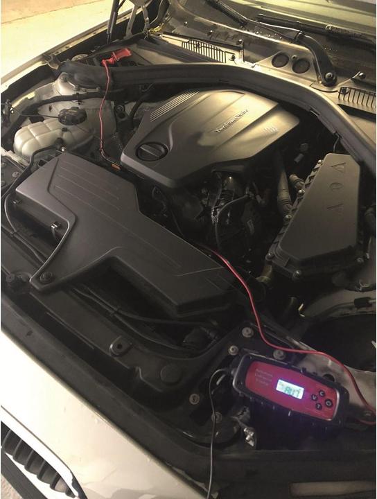 Productafbeelding IWH Automatikladegerät (12V, 6V, 4 A)