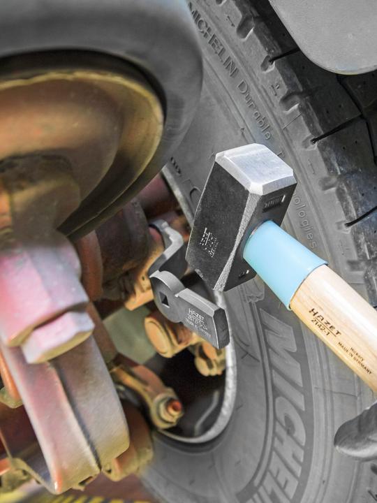 Produktbild HAZET Schlag-Ringschlüssel ∙ Doppelsechskant ∙ mit 2 Schlagflächen 2872FS-24 ∙ Vierkant12,5 mm (1/2… (24 mm)