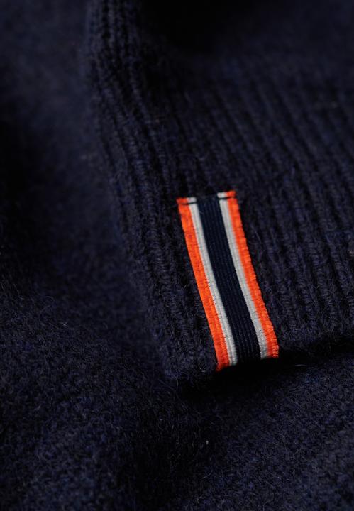 Actual product image Superdry Essential (L)