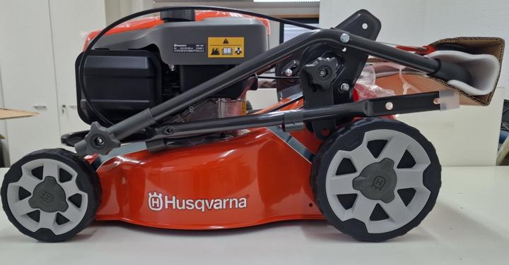 Produktbild Husqvarna LC 140P (Benzinbetrieb)