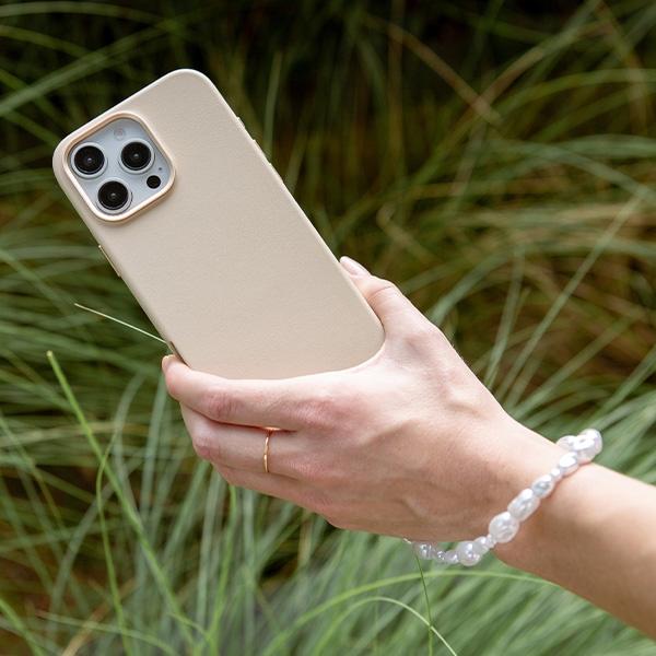 Actual product image Uniq Coehl Perla Handstrap uniwersalny sznurek do telefonu na rękę biały/white pearl