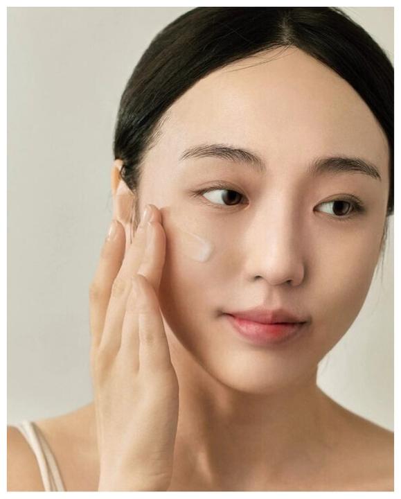 Actual product image Beauty of Joseon Light On Serum Centella Vita C (30 ml)