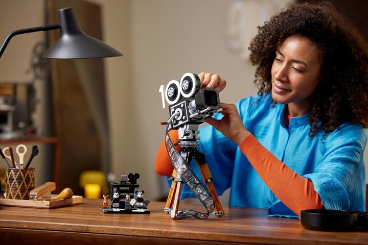 Immagine prodotto LEGO Fotocamera - Omaggio a Walt Disney (43230, Set LEGO rari, LEGO Disney)