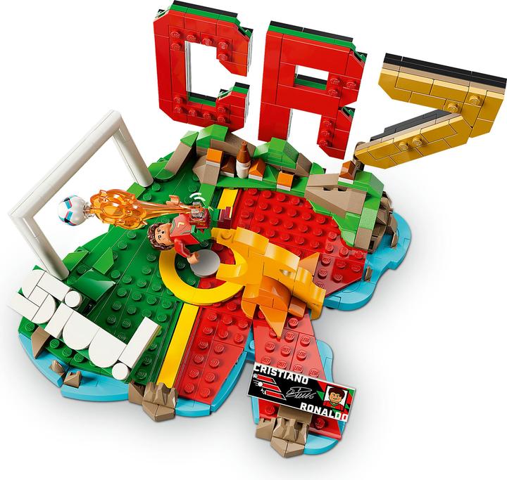 Actual product image LEGO Cristiano Ronaldo - Football highlights (43012, LEGO Editions)
