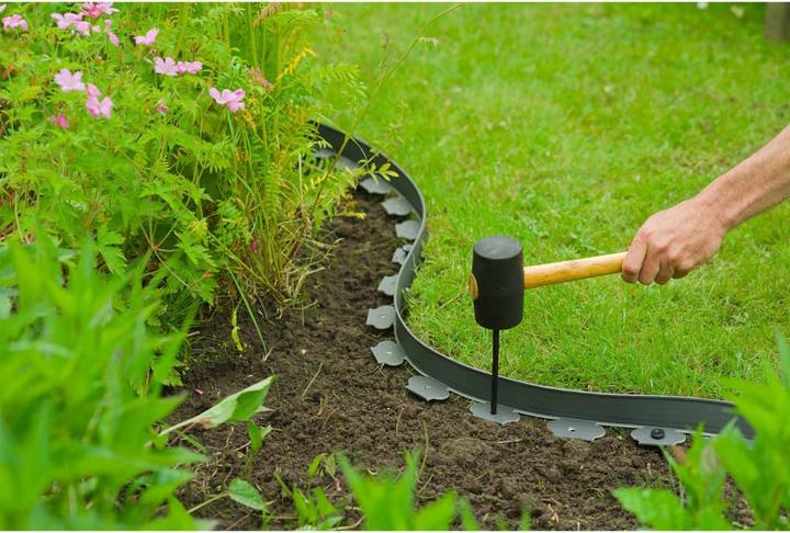 Actual product image Nature Lawn edging set H5 cm x 10 m with pegs (1000 cm)