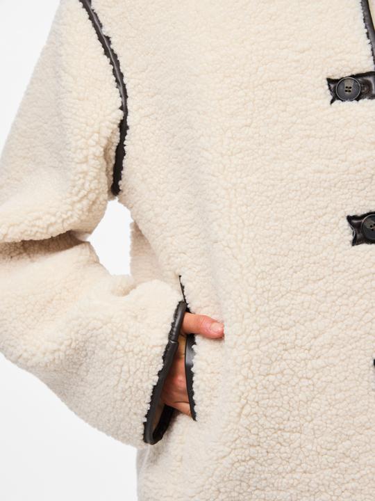 Actual product image Pieces Teddyjacke (M)