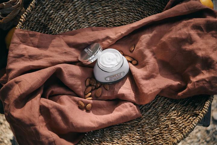 Actual product image L'Occitane Almond Body Cream (Body cream, 200 ml)