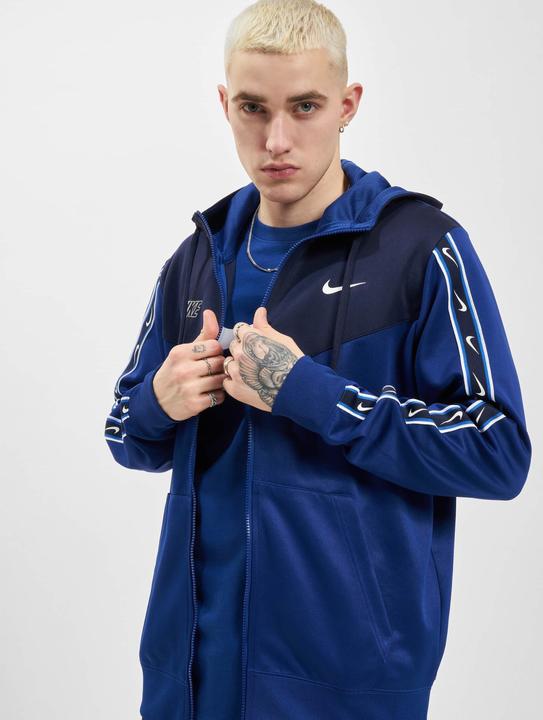 Actual product image Nike NSW Repeat Hooded Zipper - 88941 (M)