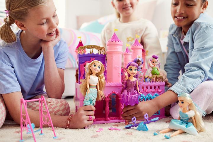 Actual product image Zuru Sparkle Girlz Winter Princess Cupcake