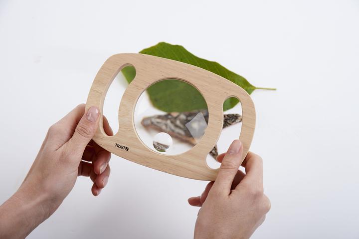 Produktbild TickiT Kinderlupe aus Holz