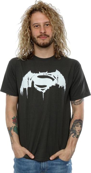 Produktbild Batman v Superman Beaten Logo TShirt (S)