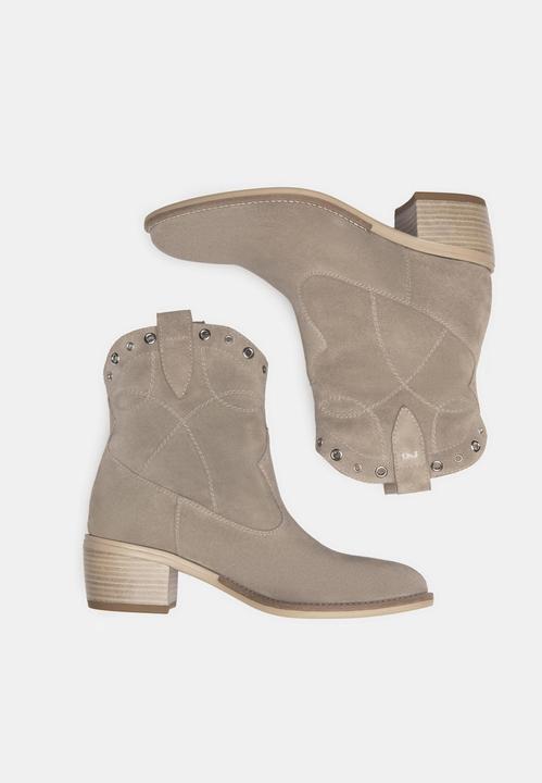 Actual product image Nero Giardini Stiefelette (40)
