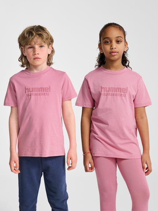 Produktbild hummel hmlJR BASE T-SHIRT S/S (34, 36, 38, 40)