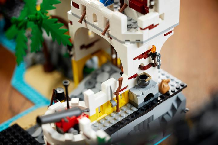 Produktbild LEGO Eldorado Fortress (10320, LEGO Icons, LEGO Seltene Sets)