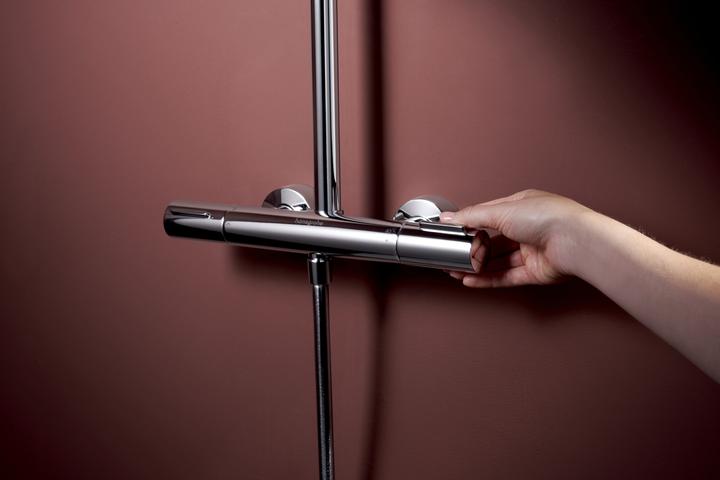 Produktbild hansgrohe Regendusche mit Thermostat, Handbrause und Gleitstangensystem