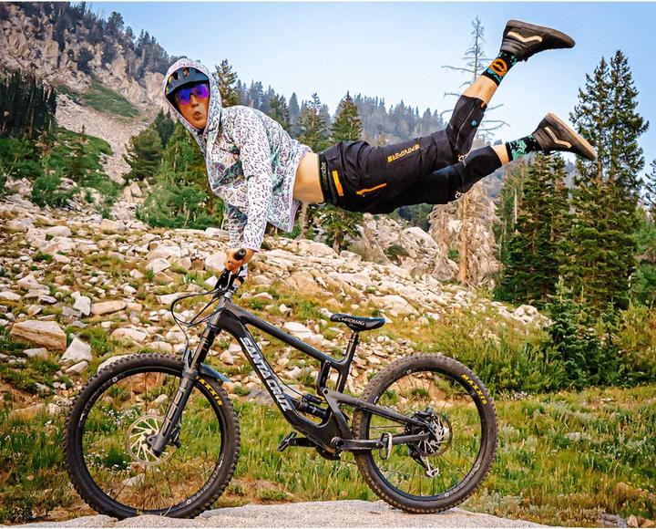 Actual product image Pit Viper The Afterparty 2000 (Black, Violet)