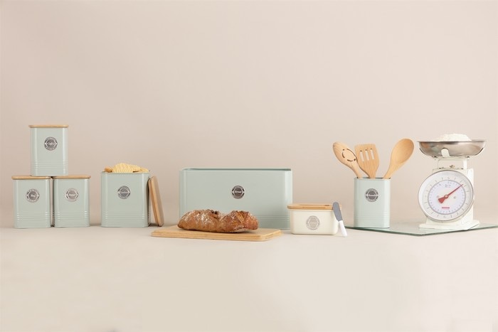 Actual product image Typhoon Squircle Mint Living bread bin