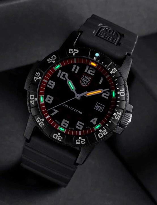 Actual product image Luminox Leatherback Sea Turgle Gian 0320 Series (Sports watch, 44 mm)