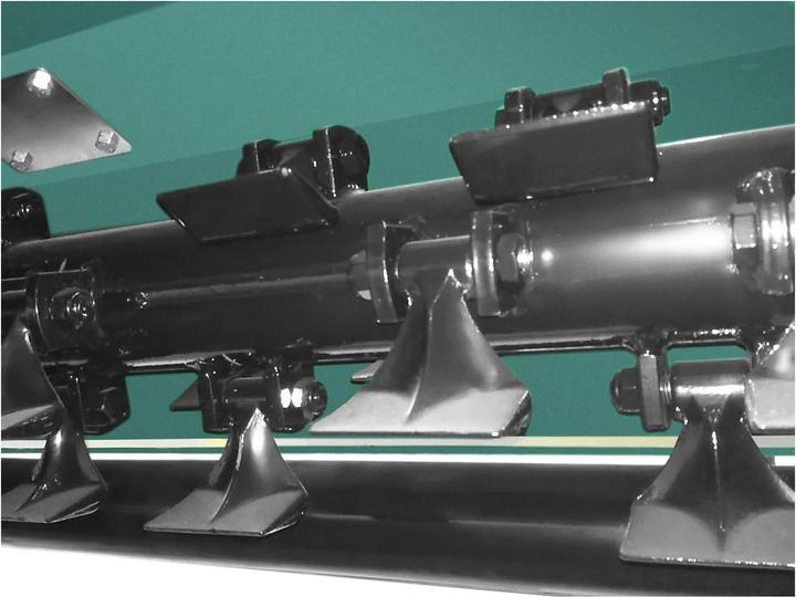 Produktbild Wiesenfield Schlegelmulcher Mulchgerät Mulcher für Traktor 1350 mm Arbeitsbreite 1881 U/min