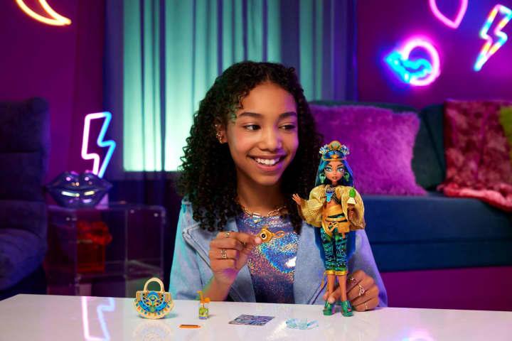 Actual product image Monster High Monster Fest Cleo