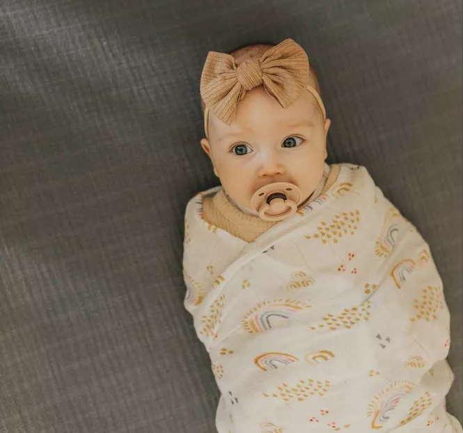 Produktbild little unicorn Deluxe Muslin Swaddle 2 Pack - Rainbow Gingham (120 cm, 120 cm)