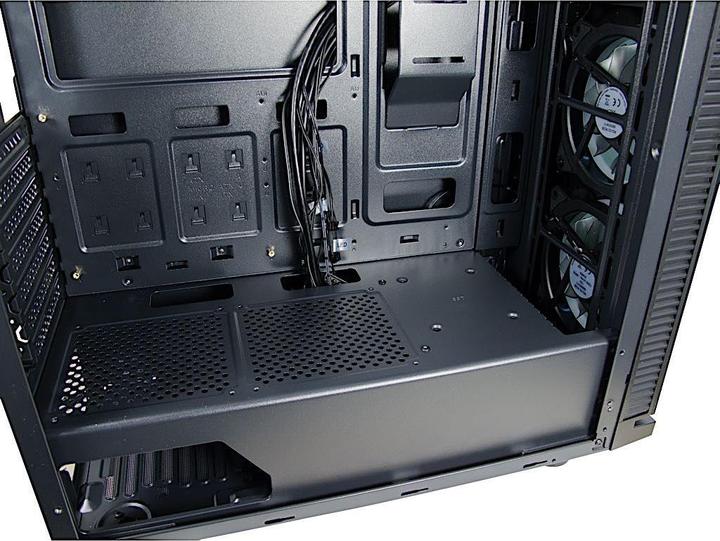 Produktbild Intertech W-Iii RGB (ATX)