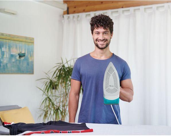 Produktbild Polti Iron PLEU0252 Vaporella Quick & Slide QS210 Steam Iron, 2400 W, Water tank capacity 350 ml, Cont (2400 W, 40 g/min)