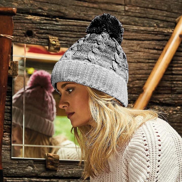 Actual product image Beechfield Pom-pom Hat With Gradient (One size)