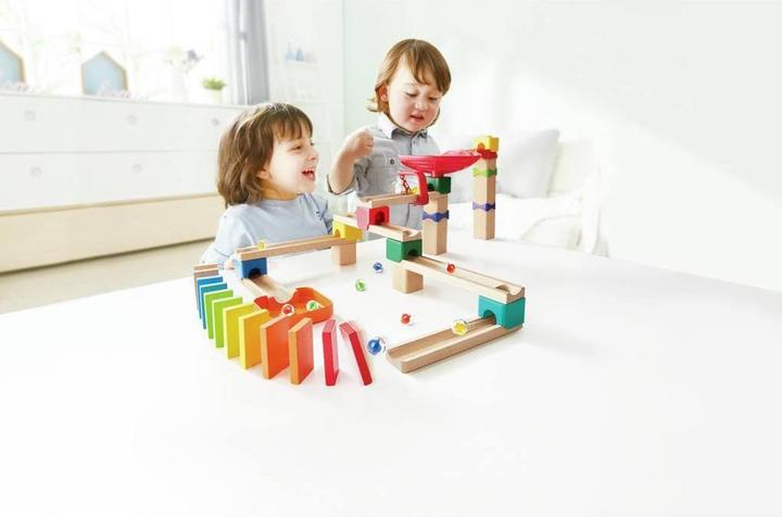 Immagine prodotto Hape Pista di marmo a due corsie con domino