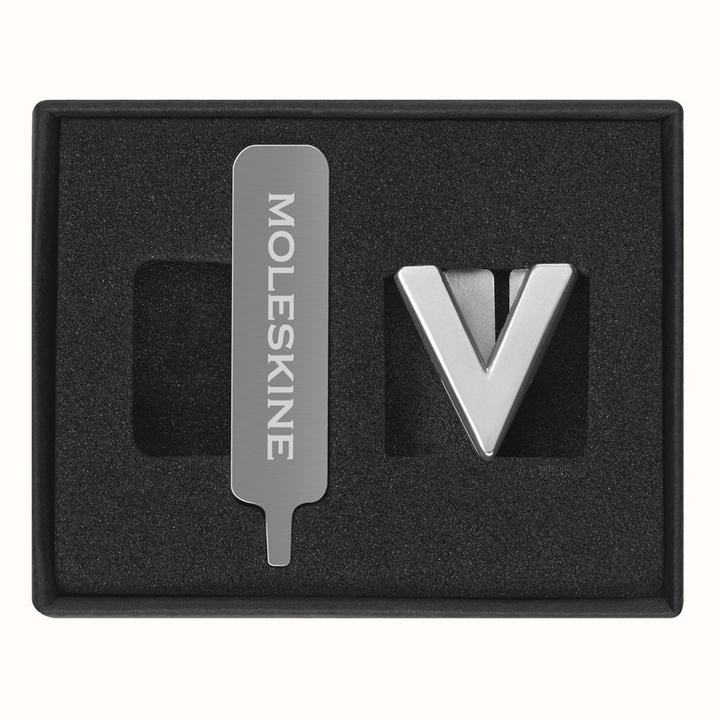 Immagine prodotto Moleskine Spilla Lettera V Argento (Nessuna rilegatura)