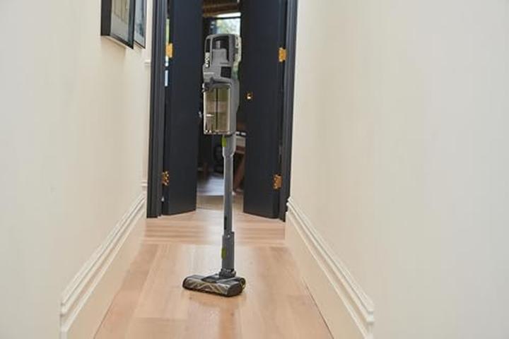 Actual product image Ryobi One+ støvsugersaet RSVS18BL-1C40G w/batteri & charger